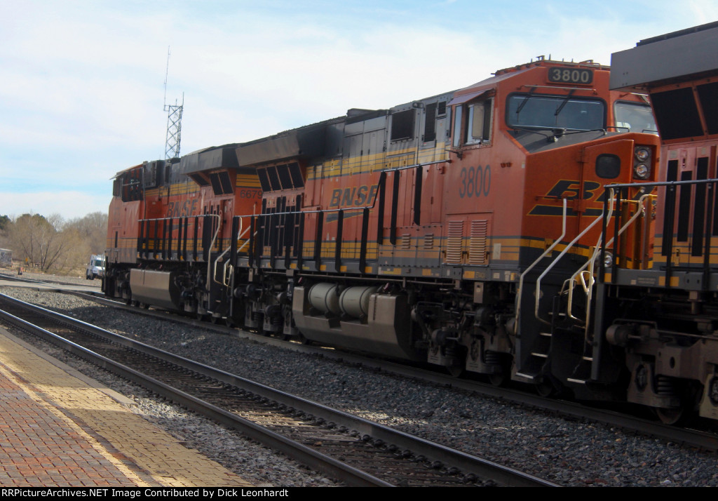 BNSF 3800